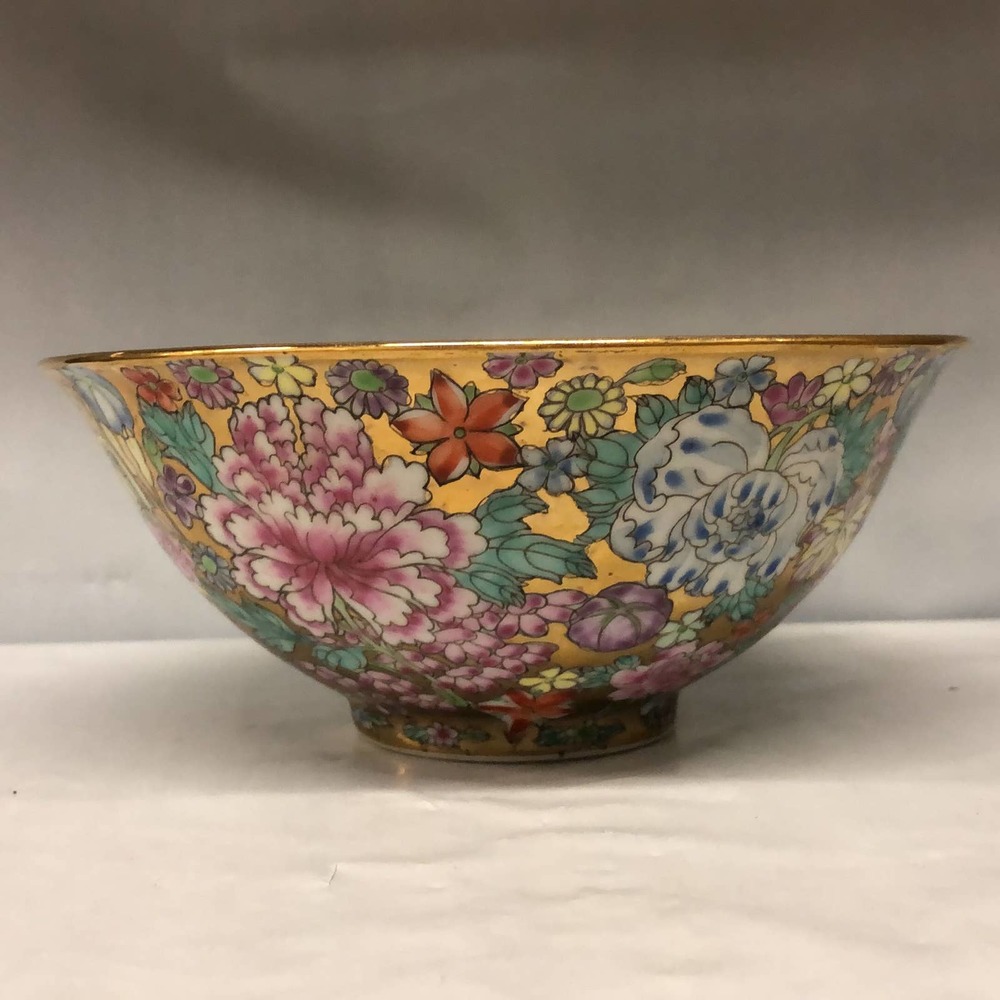 Antique Canton famille rose export porcelain gilted bowl circa early Bowl